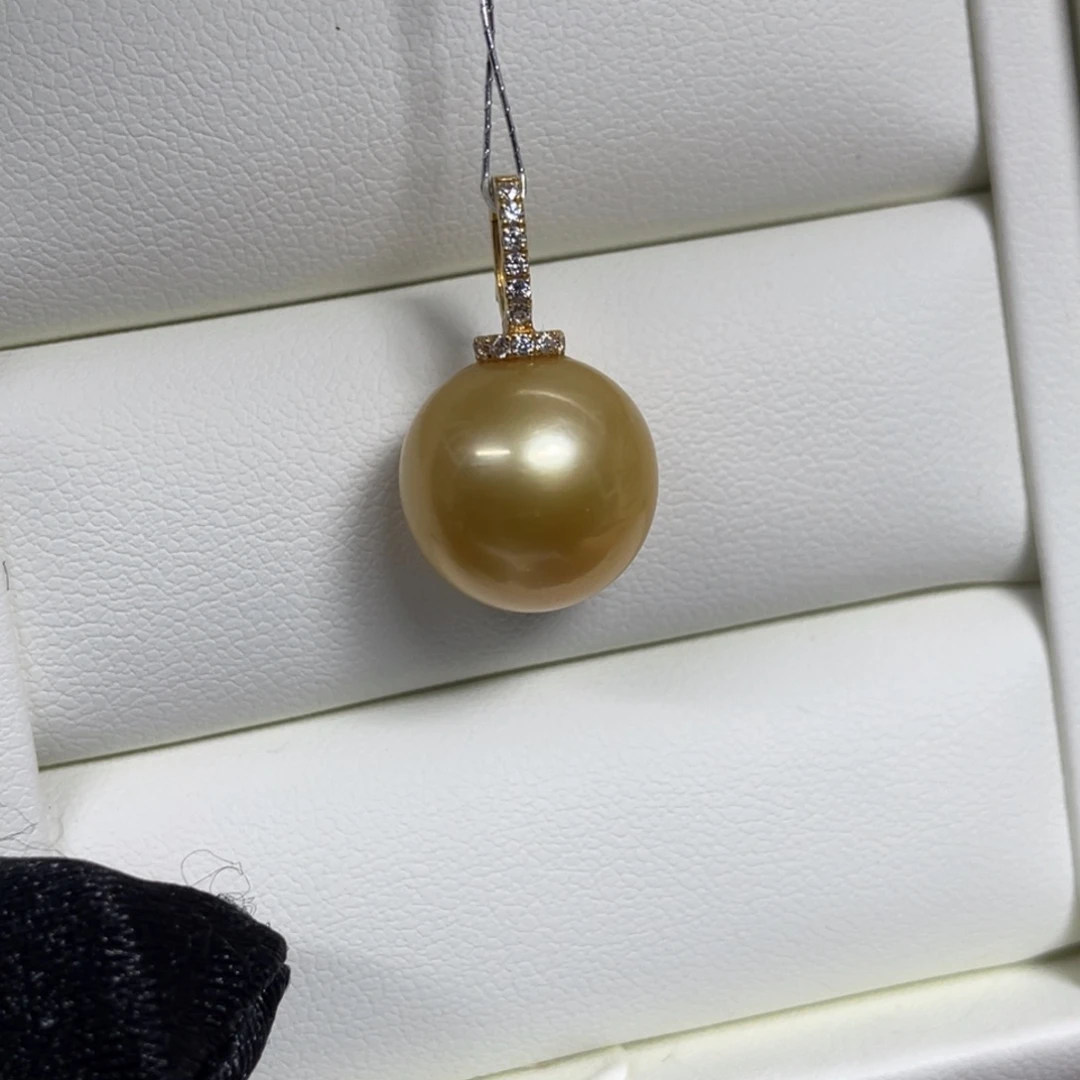 吊坠(不含链)18K金镶嵌海水珍珠13.3mm