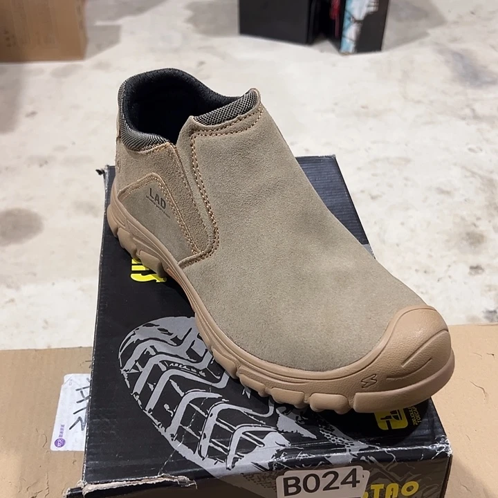 编码024号。45码防砸防刺劳保鞋