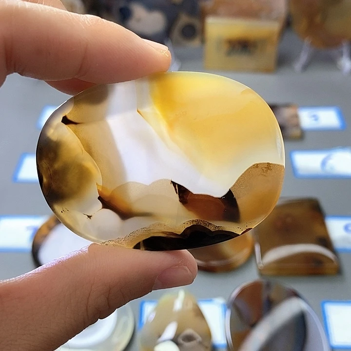 玛瑙/玉髓未镶嵌珠宝半成品