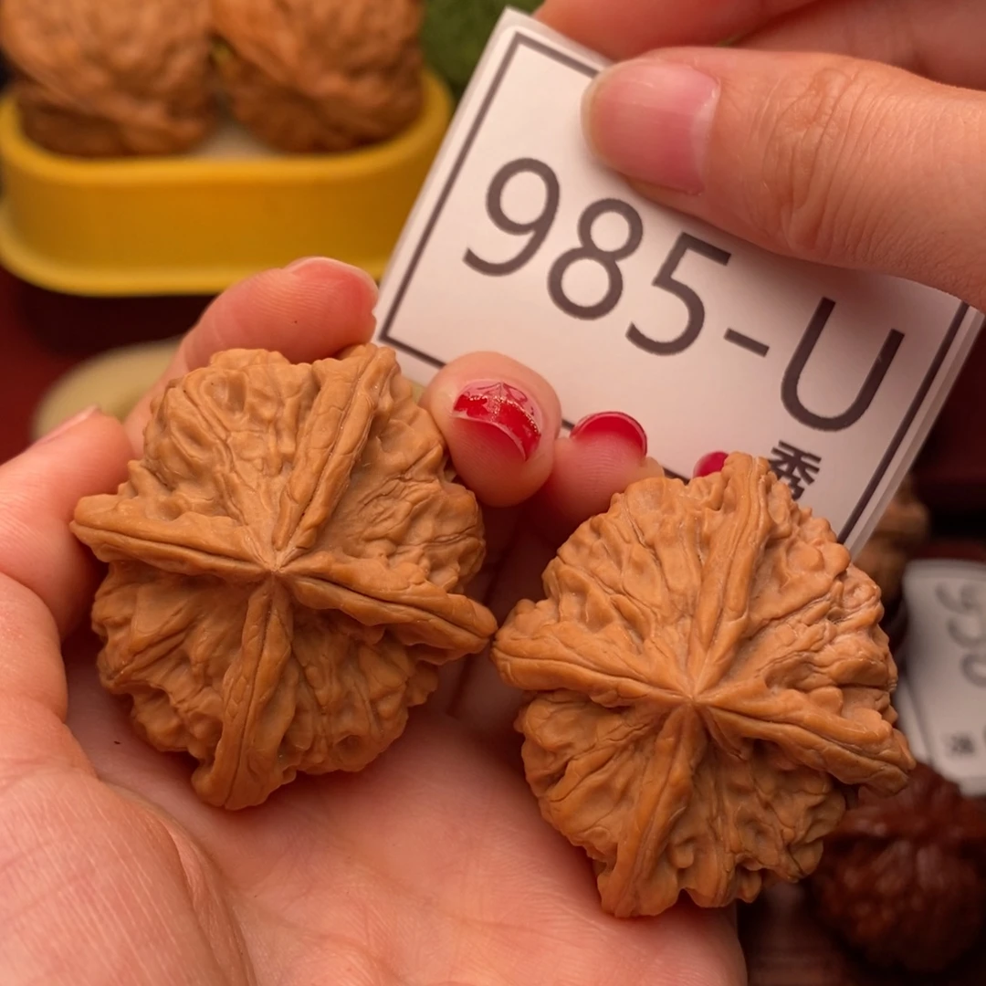 桃核把件玉玺四棱45……