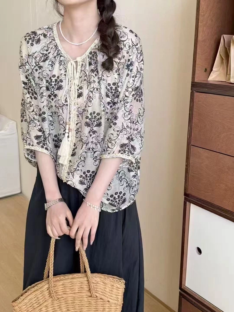 重工印花钉珠衬衫轻奢减龄洋气法式上衣