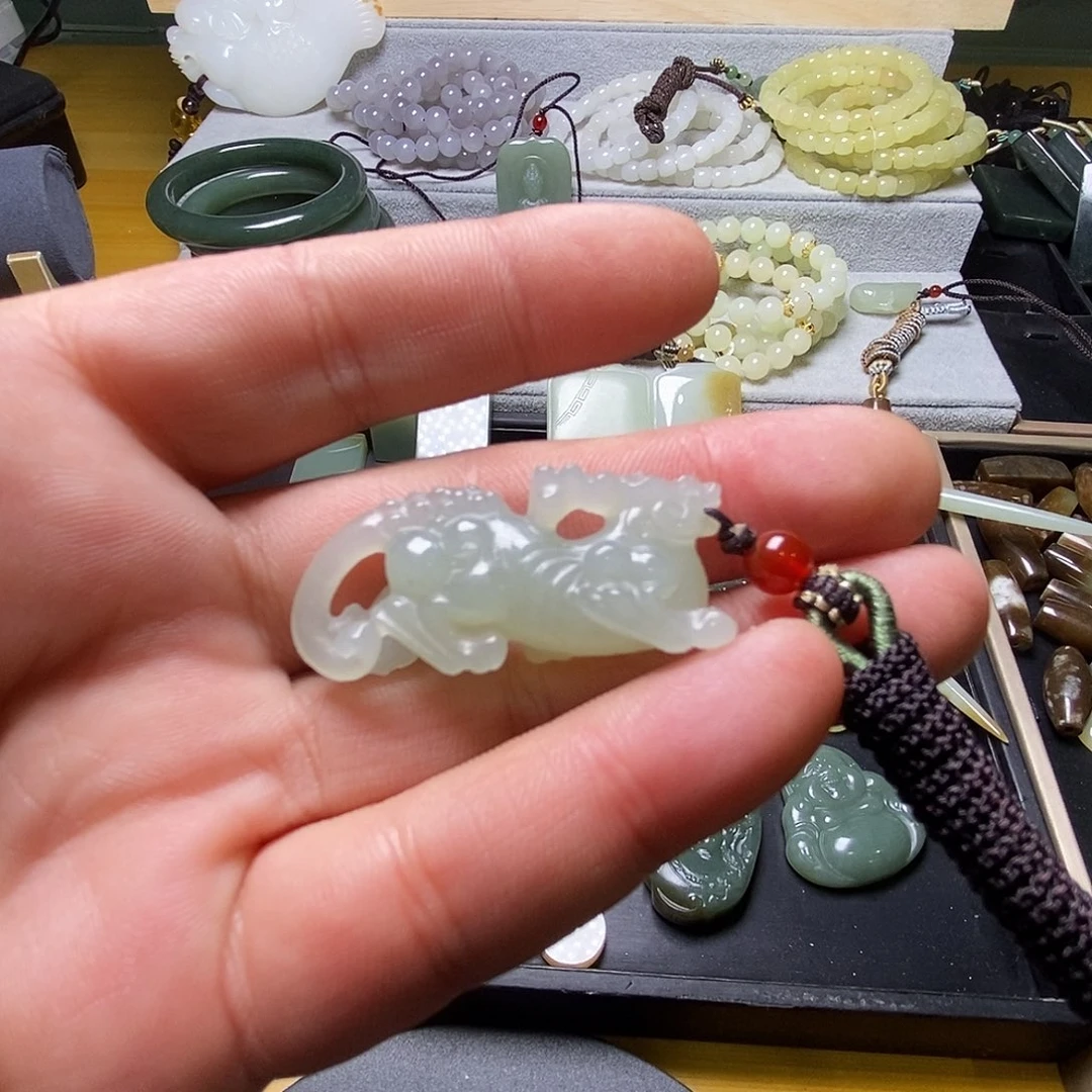 和田玉（糖玉）未镶嵌颈饰