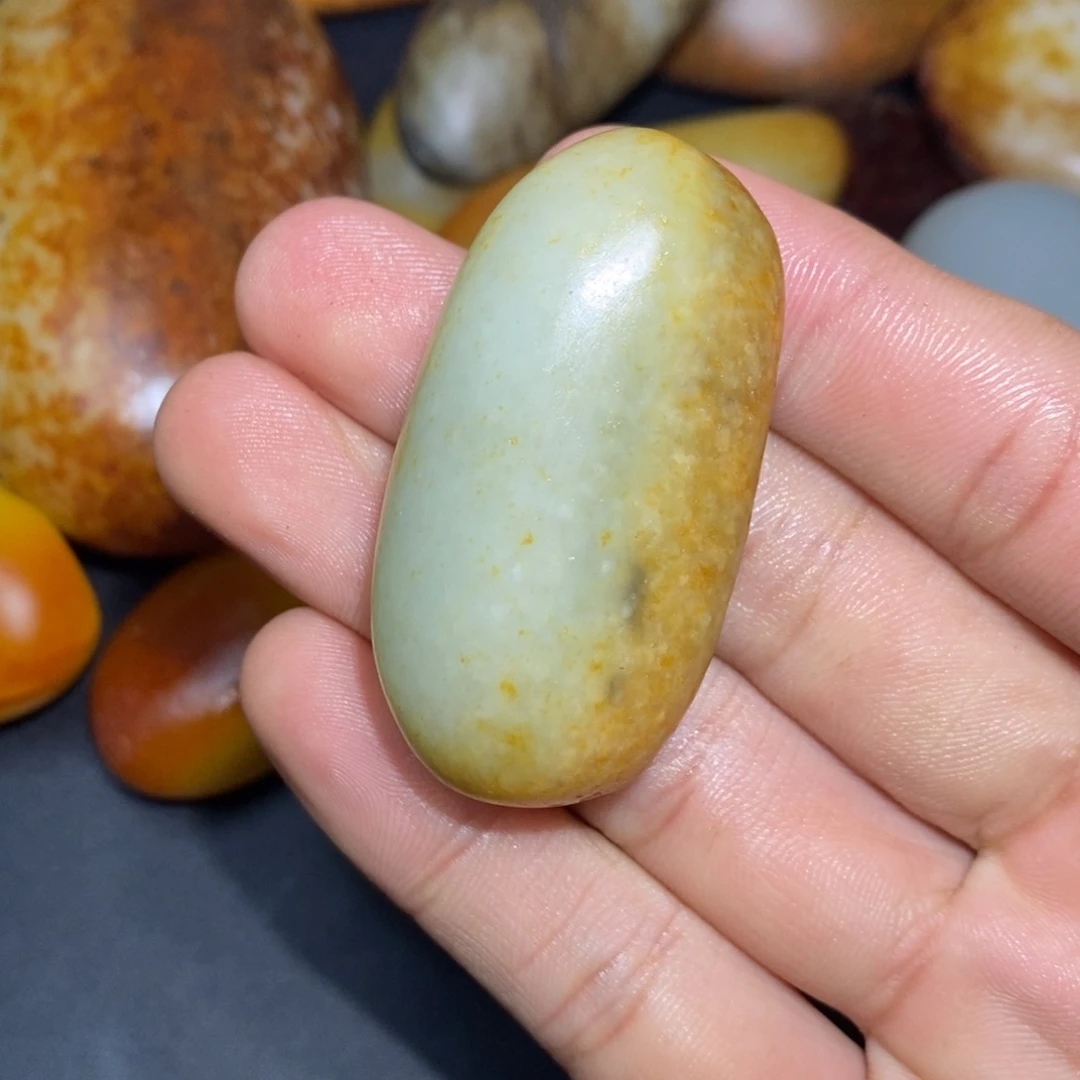 和田玉未镶嵌珠宝奇石