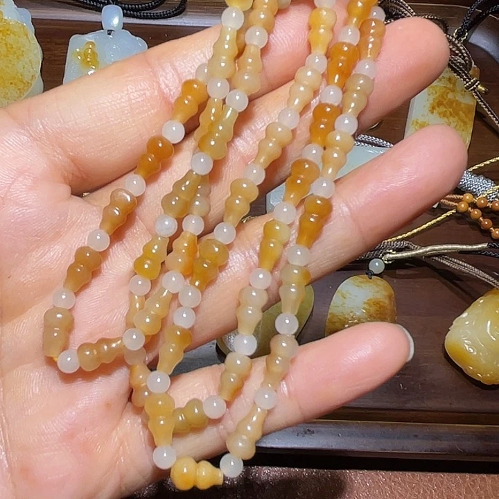 和田玉未镶嵌颈饰快**洒