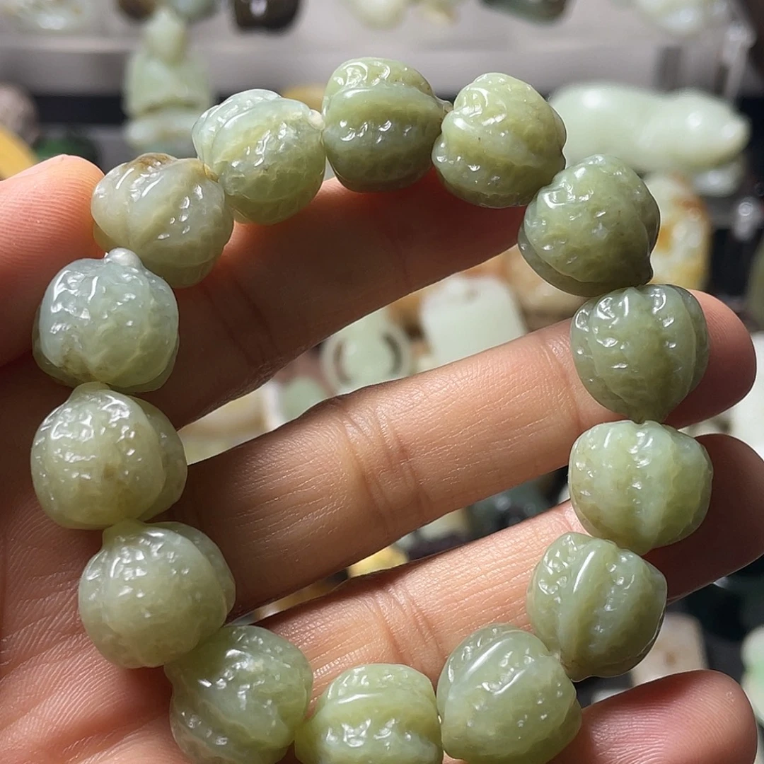 和田玉（糖玉）未镶嵌颈饰