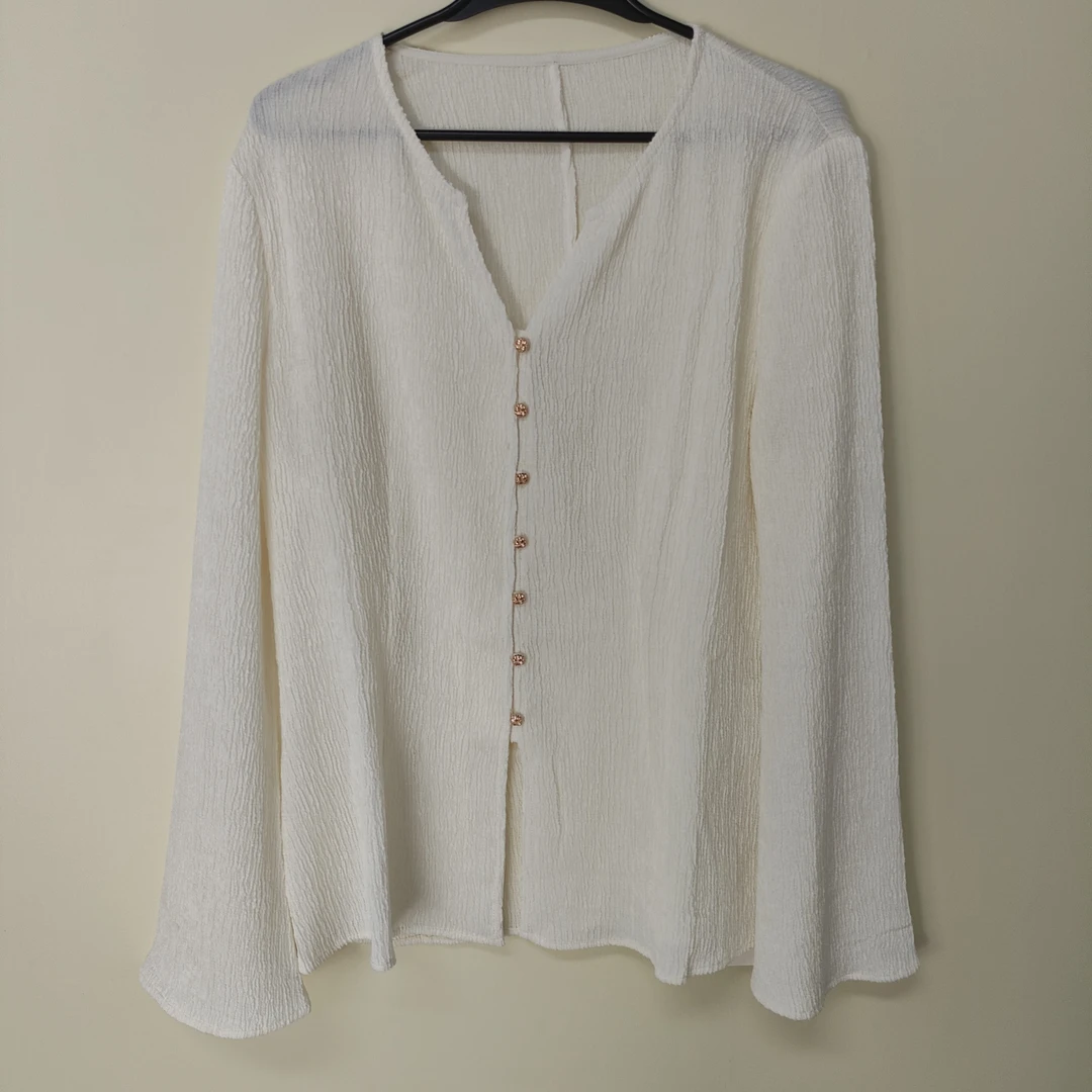 25年春季新款纯色V领长袖针织开衫（1L329S1903）白色