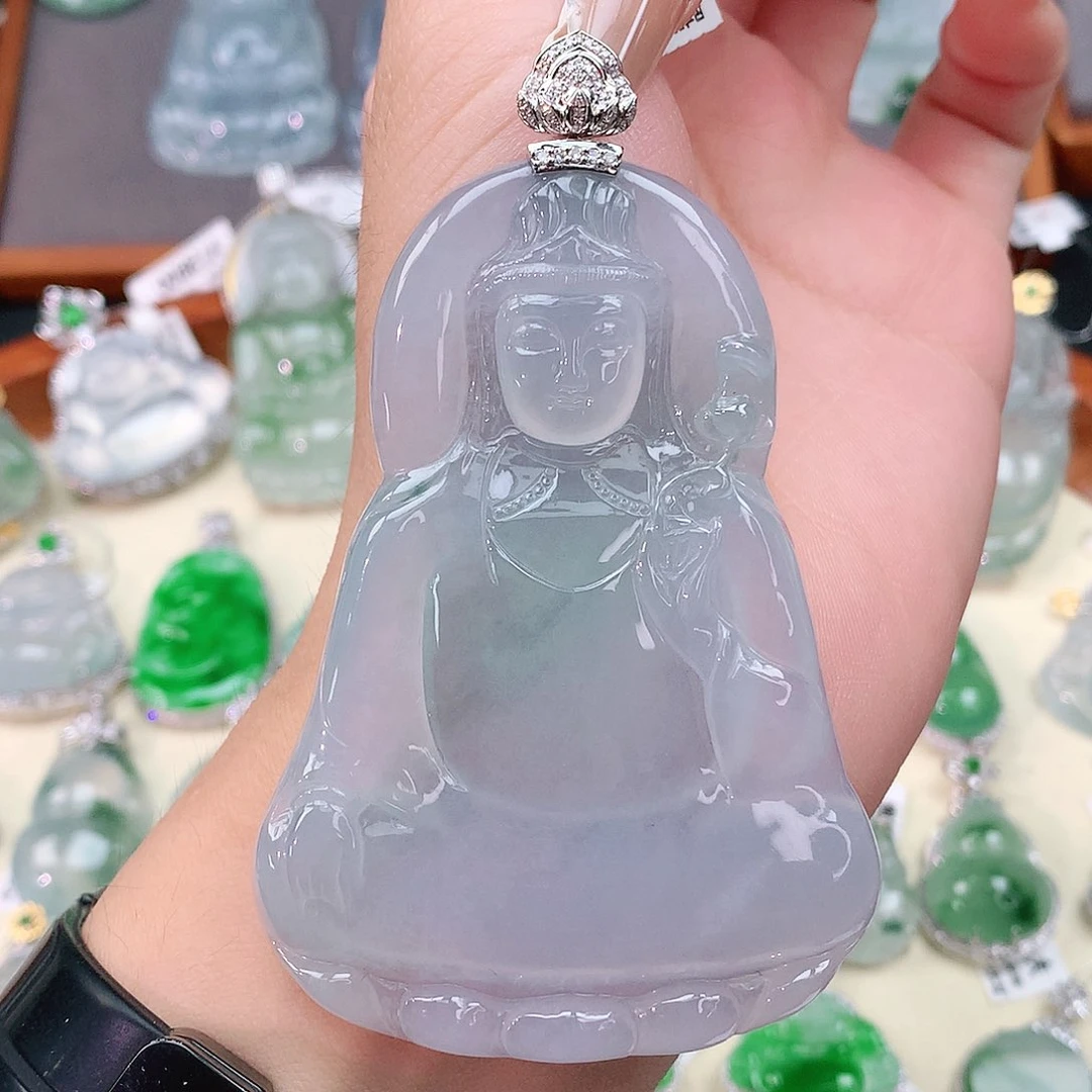 颈饰18K金镶嵌翡翠观音