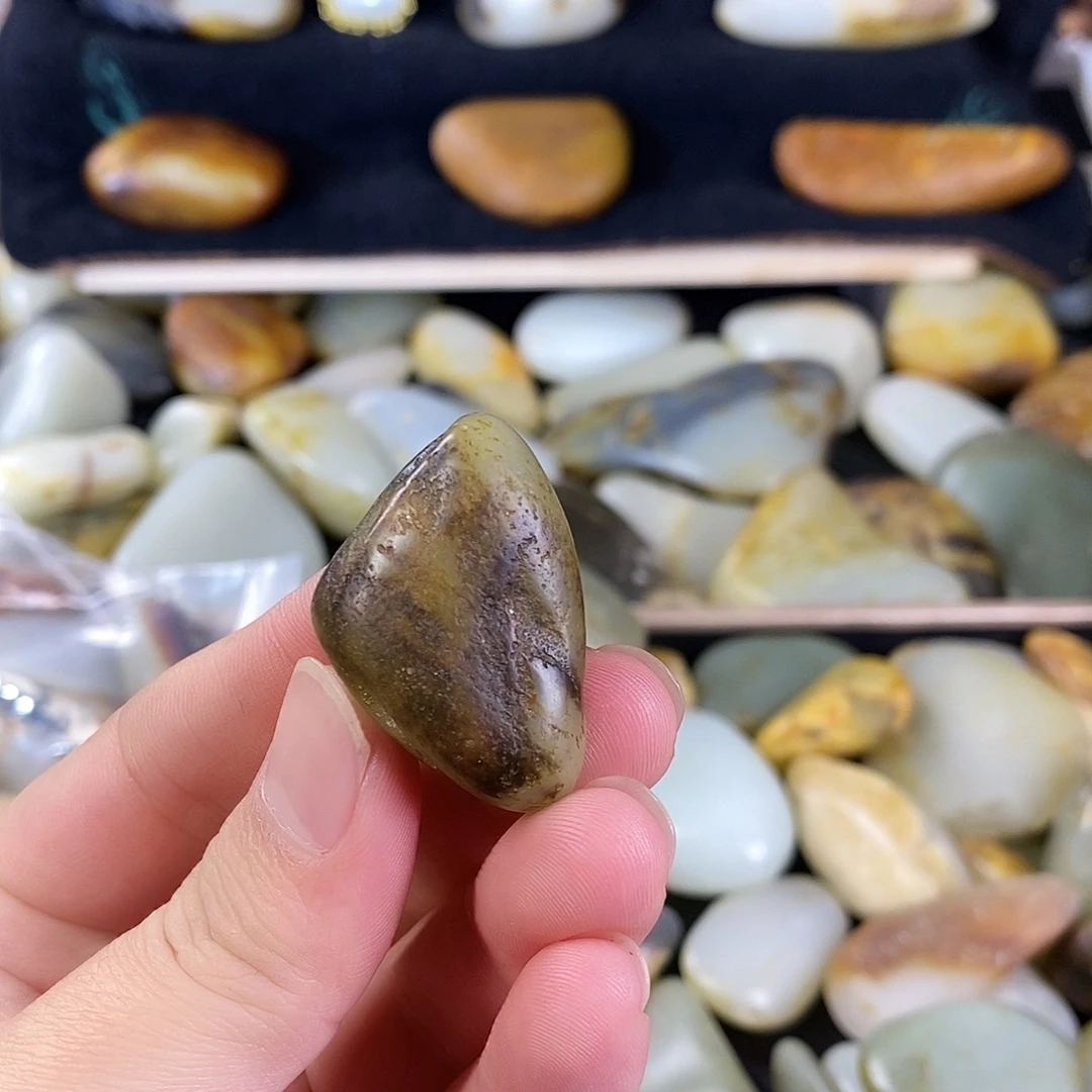 战***和田玉未镶嵌珠宝奇石