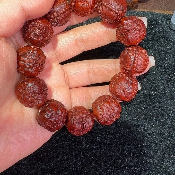 逍***遥木质类紫檀花是我国最