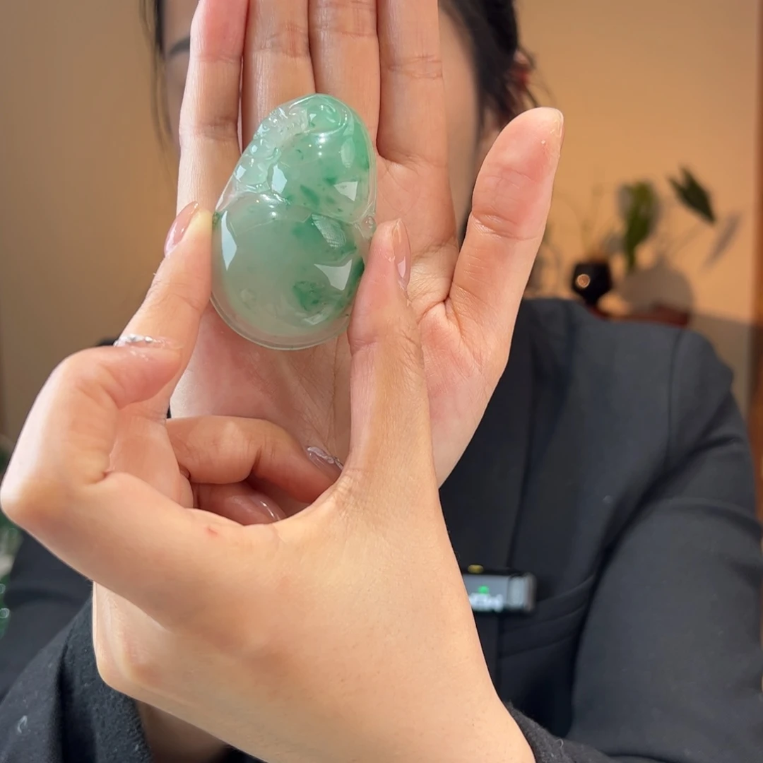 石英质玉吊坠(赠链)未镶嵌万*青