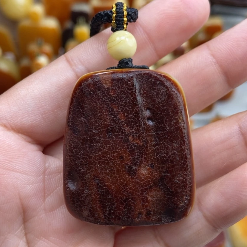 【闪购商品】琥珀颈饰未镶嵌