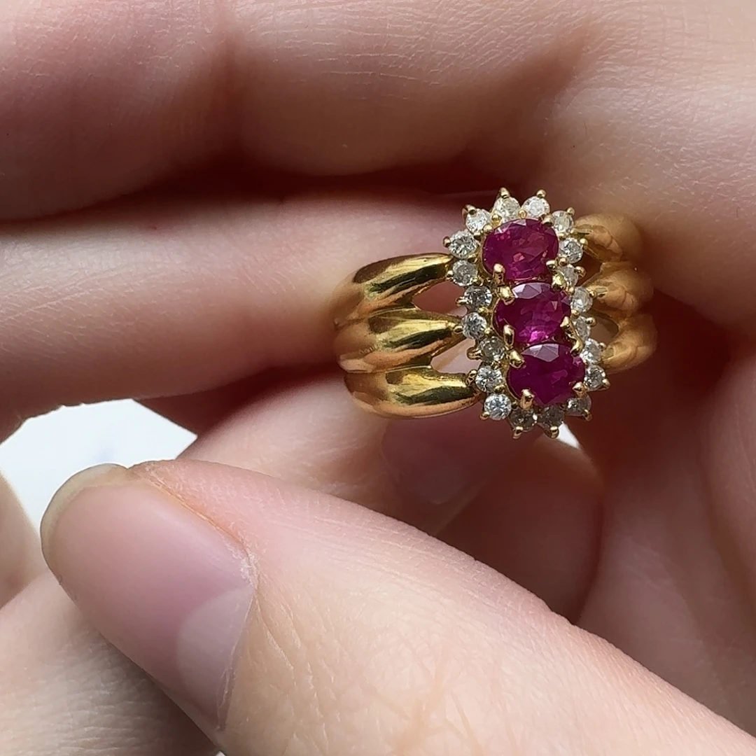 戒指红宝石未镶嵌