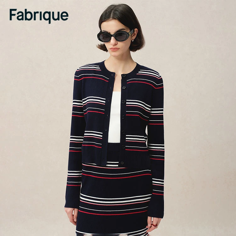 Fabrique Vito 早春新款午夜蓝薄款合身圆领条纹长袖休闲针织开衫