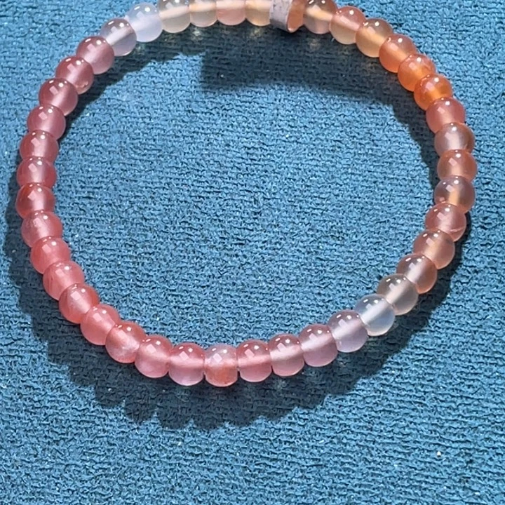 南红玛瑙未镶嵌珠宝奇石8283