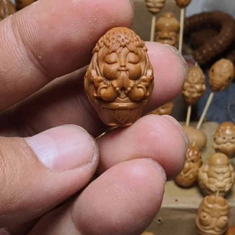 木质类橄榄核吊坠