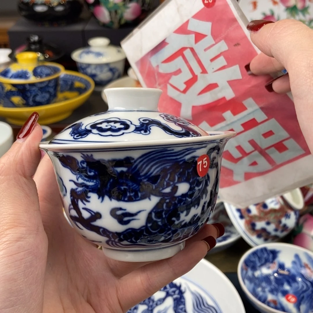 陶瓷艺术家的作品是一