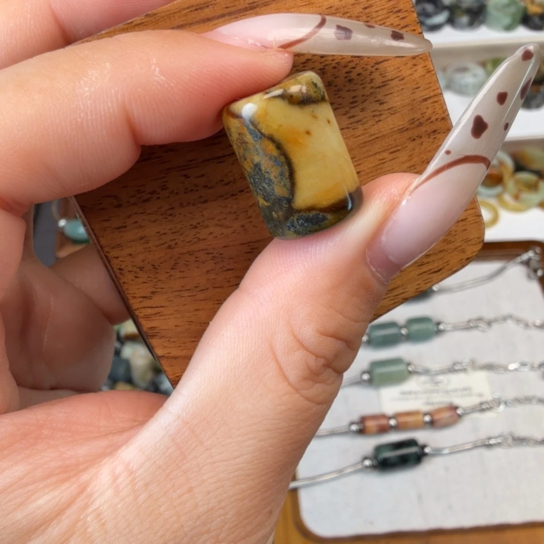 蛇纹石玉未镶嵌手链