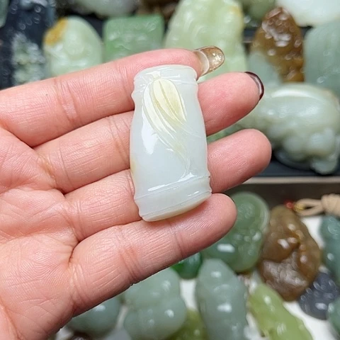 和田玉颈饰未镶嵌泰***河