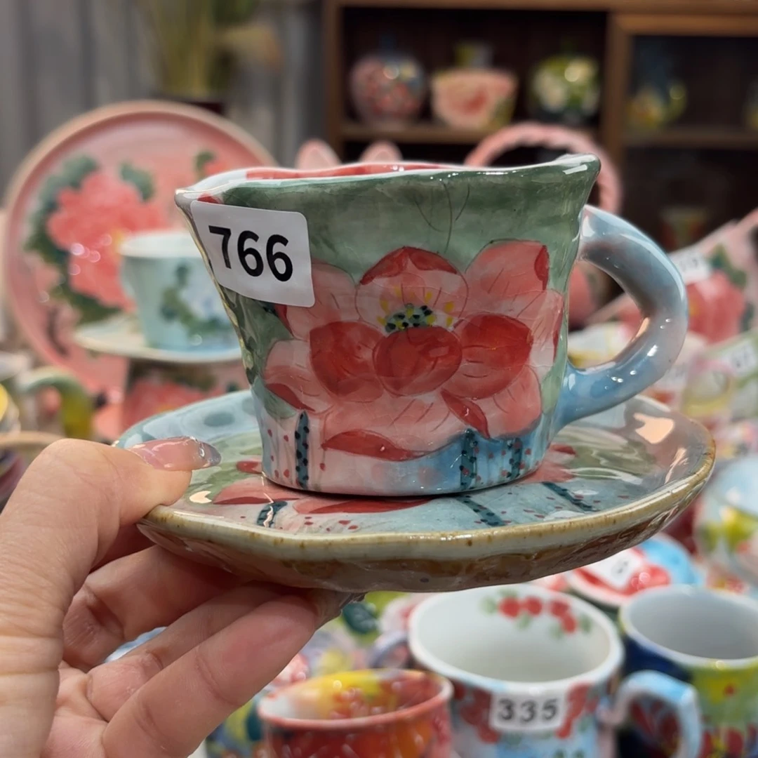 瓷片在这个充满生机又神秘