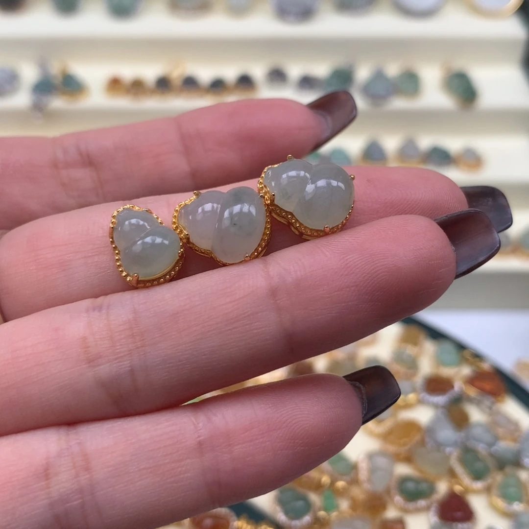 翡翠银S925镶嵌颈饰葫芦3个