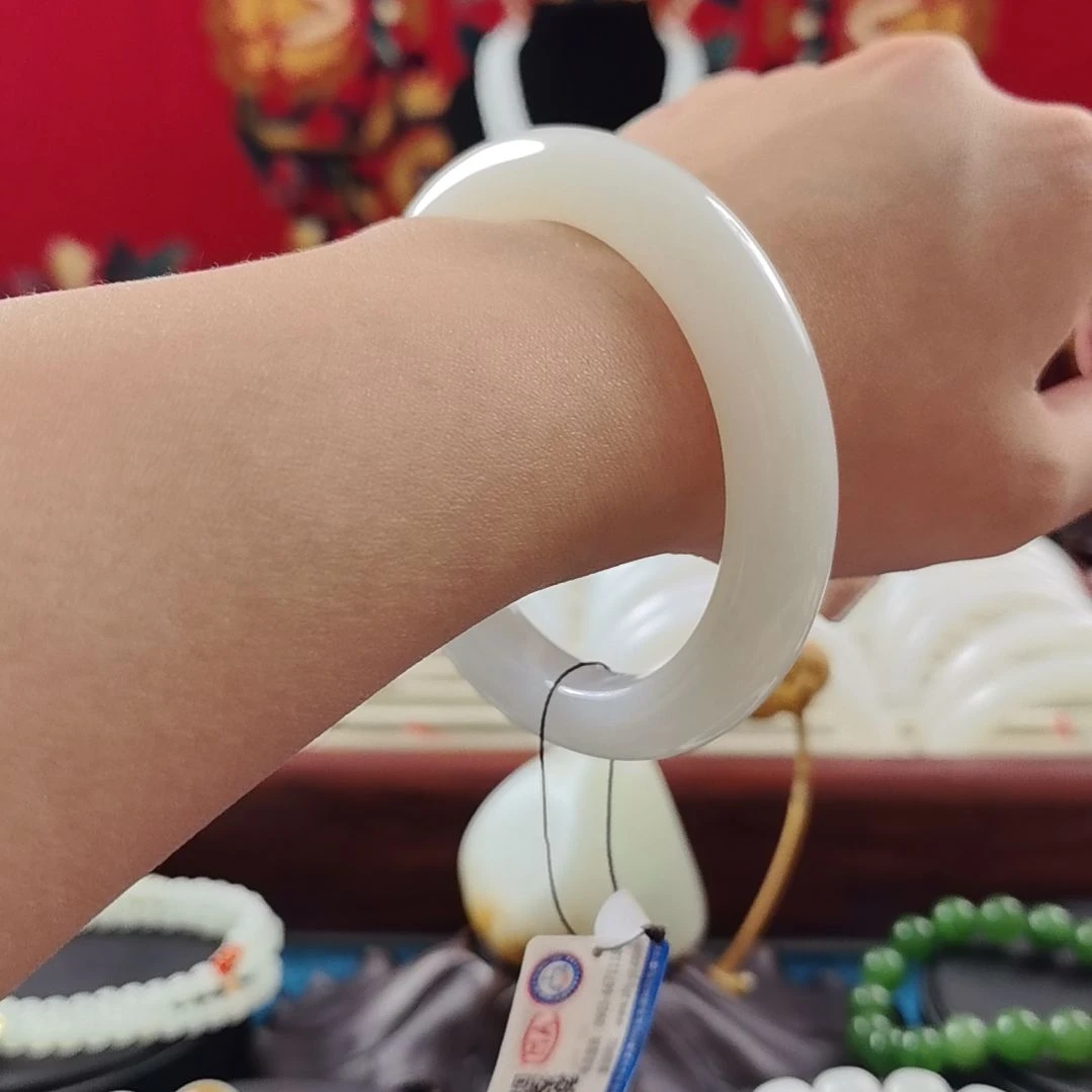 和田玉（白玉）未镶嵌手镯