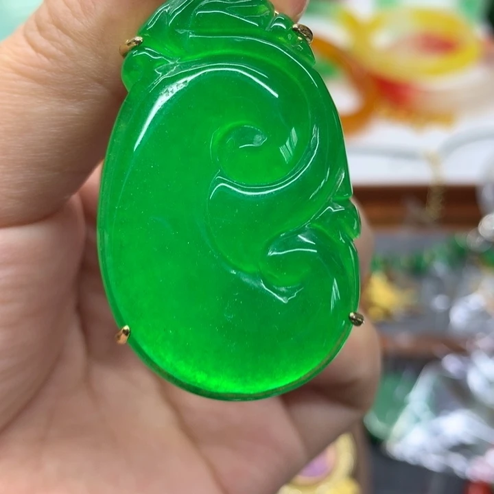 颈饰未镶嵌翡翠吊坠