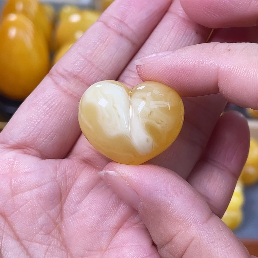 琥珀未镶嵌裸石h60