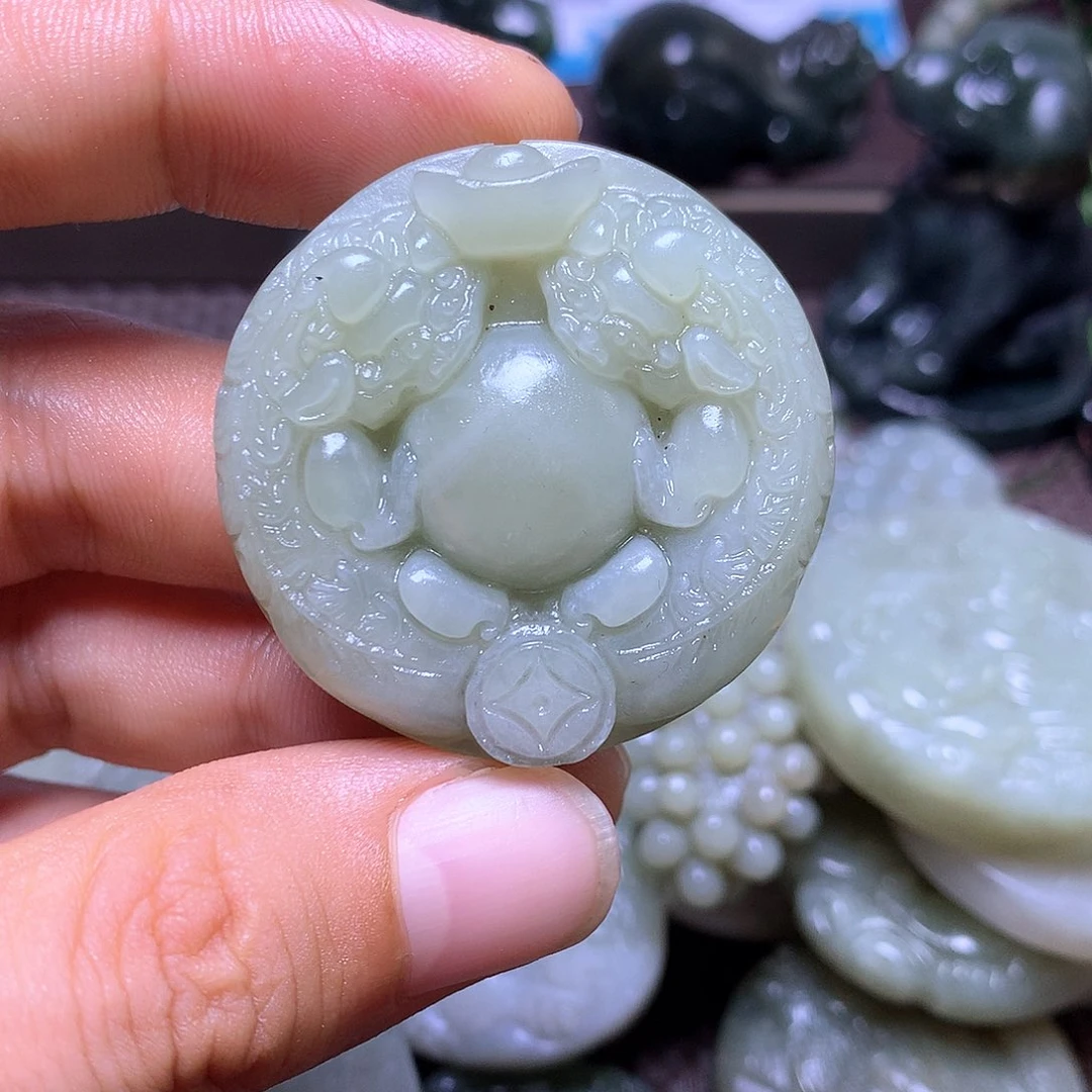 颈饰未镶嵌和田玉