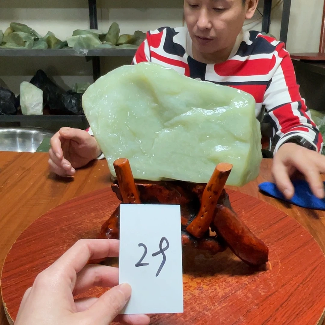 蛇纹石玉未镶嵌原石29