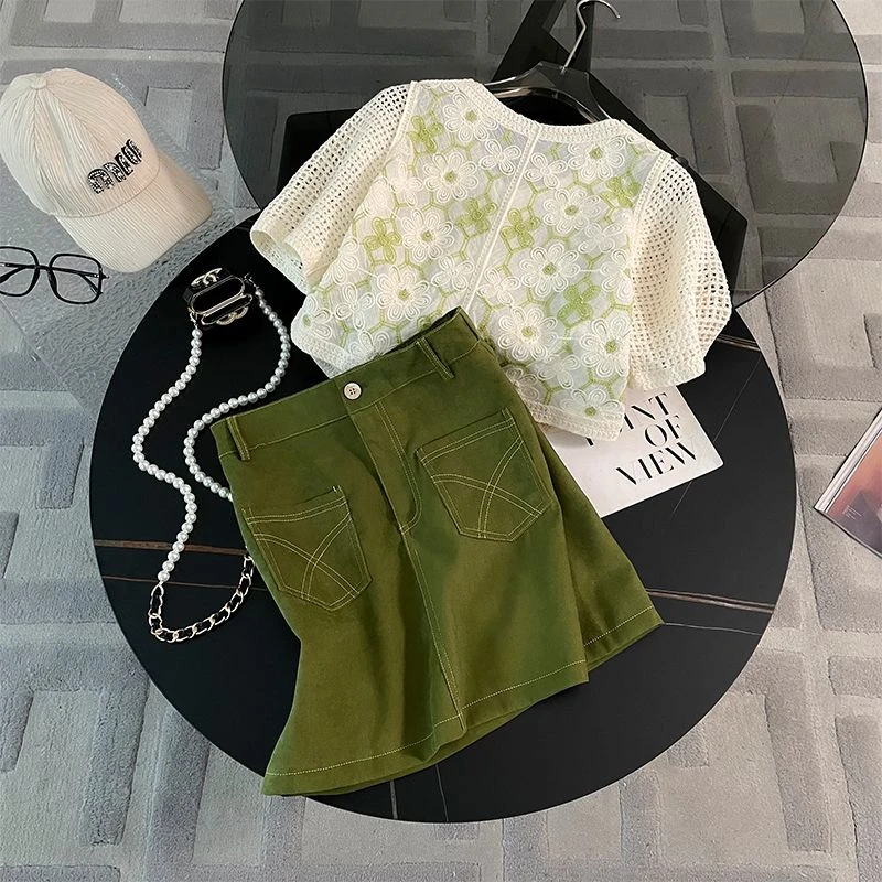 2025夏泰兰德穿搭时尚套裙女洋气减龄碎花短袖上衣绿色短裙两件套