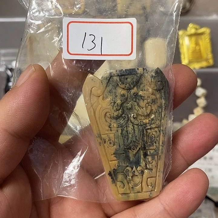 有****笙天然猛犸牙雕刻品