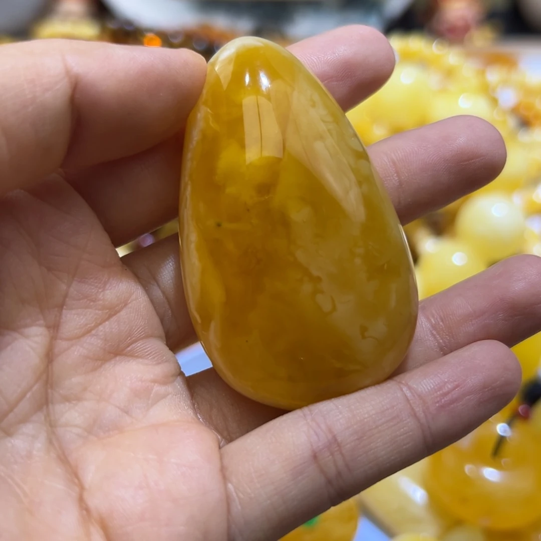 未镶嵌琥珀珠宝奇石