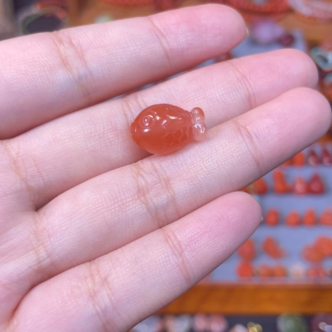 马***功南红玛瑙未镶嵌嘟嘟鱼