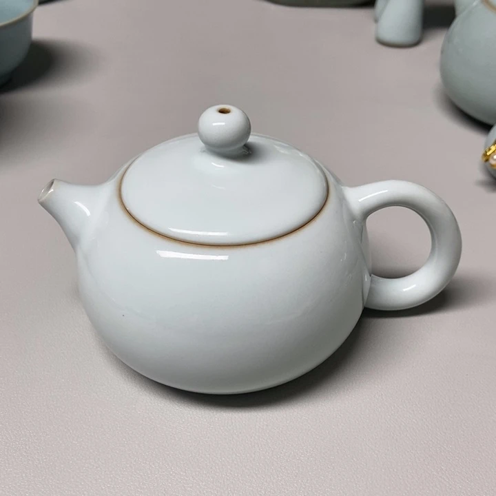 微瑕赵琳月白西施壶无礼盒