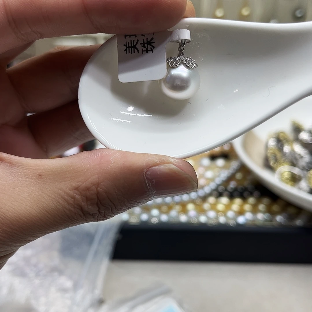 银S925镶嵌海水珍珠颈饰