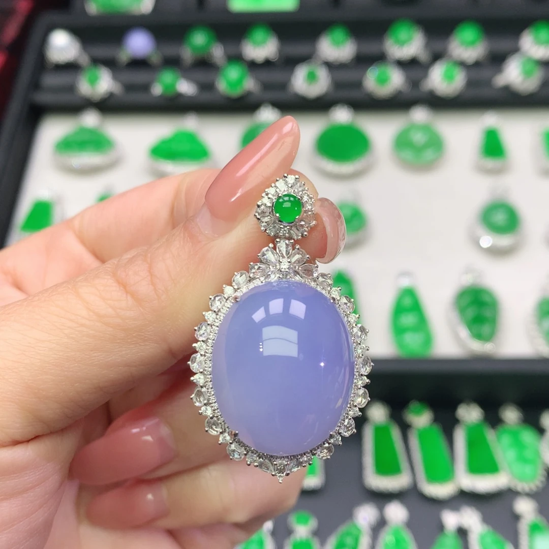 B***e翡翠18K金镶嵌吊坠(不含链)