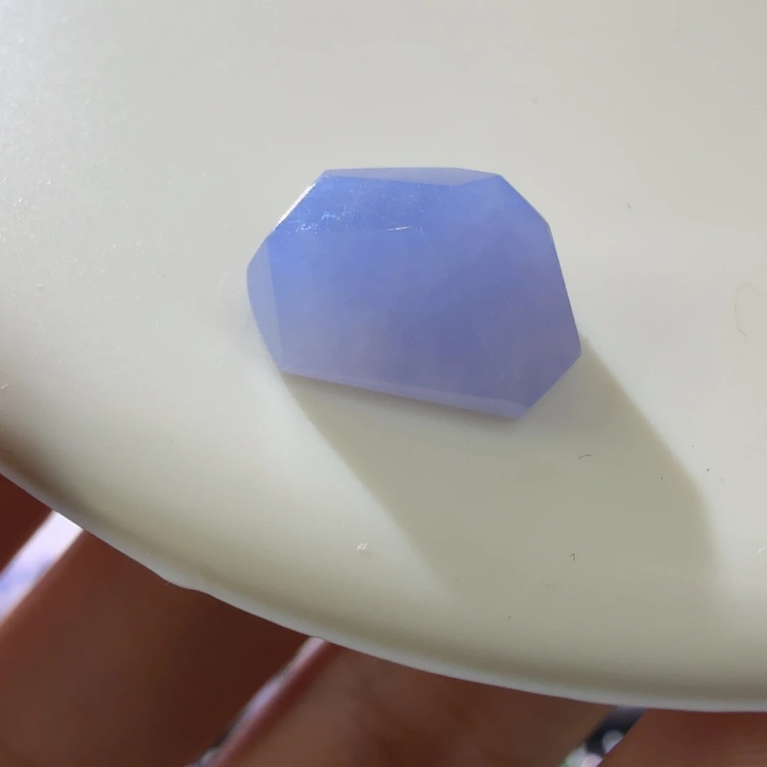 翡翠未镶嵌颈饰裸石