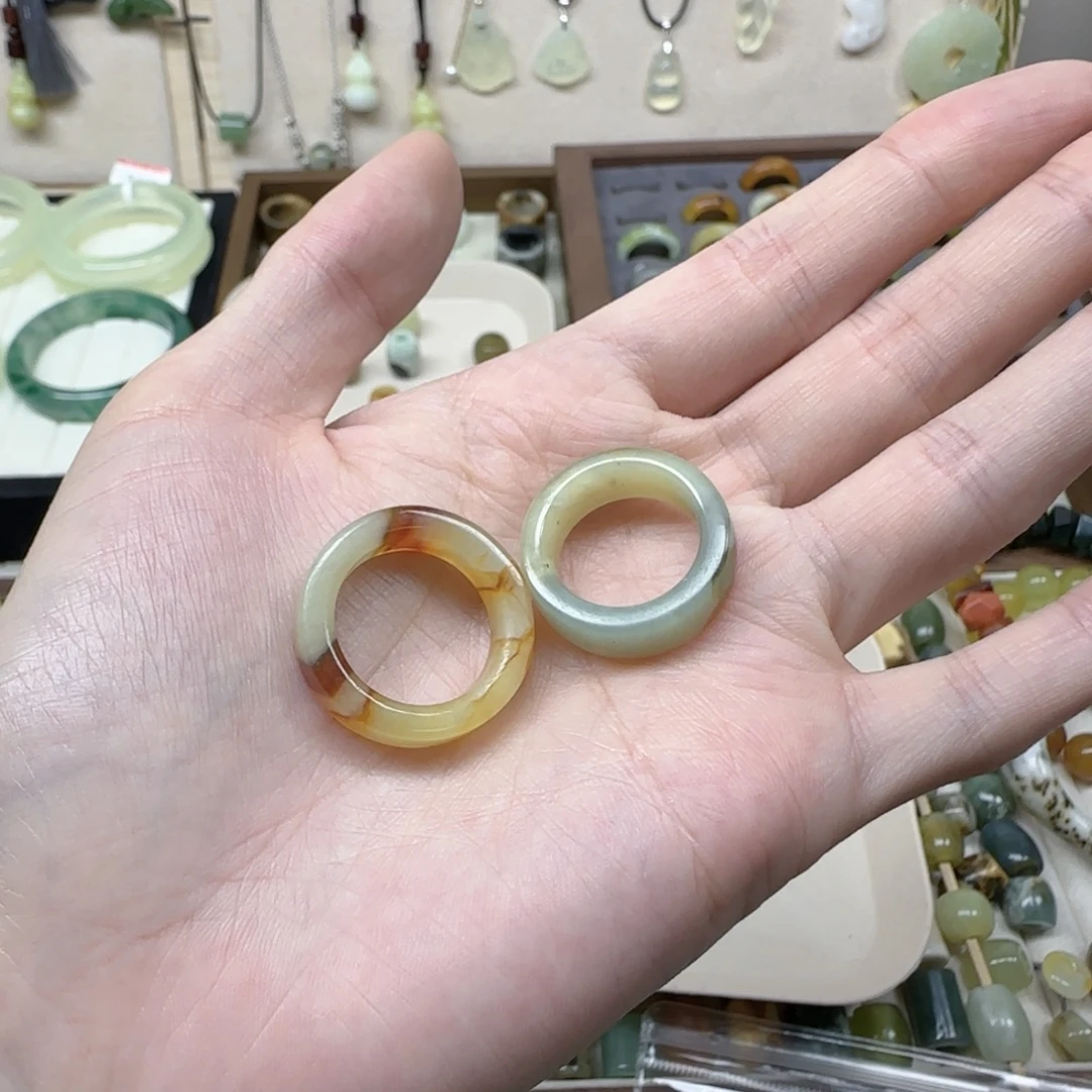 t***苔蛇纹石玉未镶嵌岫玉