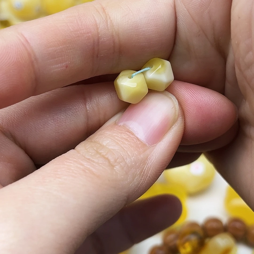 蜜蜡未镶嵌裸石天然