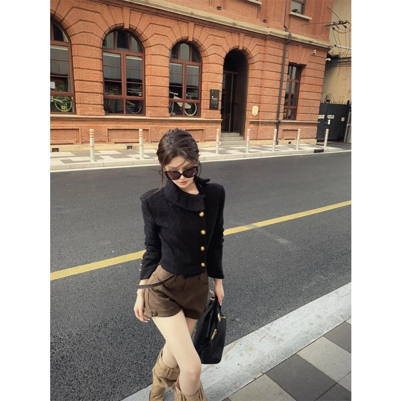 韩系设计感简约时髦百搭短款外套秋冬气质休闲显瘦直筒短裤两件套