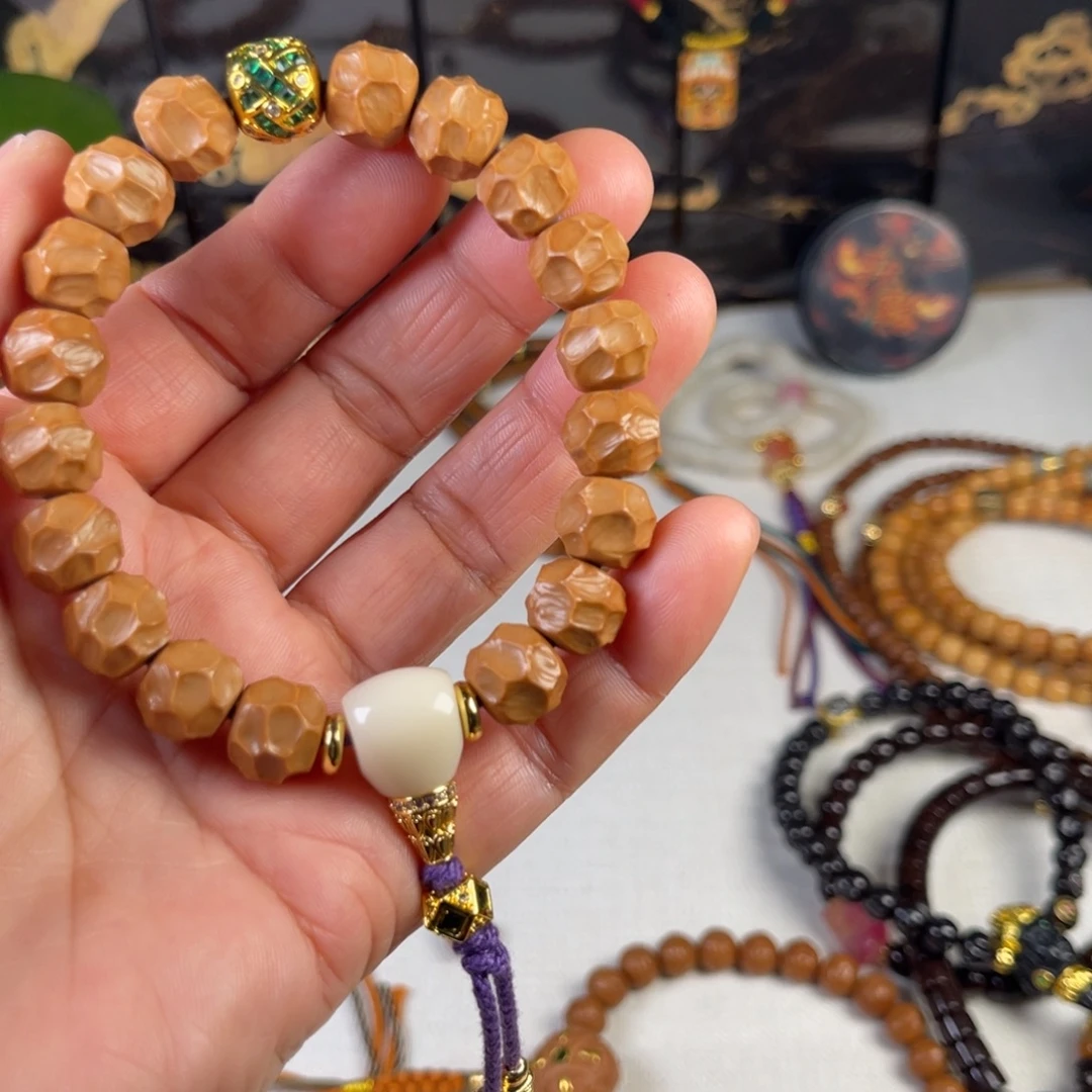 猴头核桃吊坠236899763123578