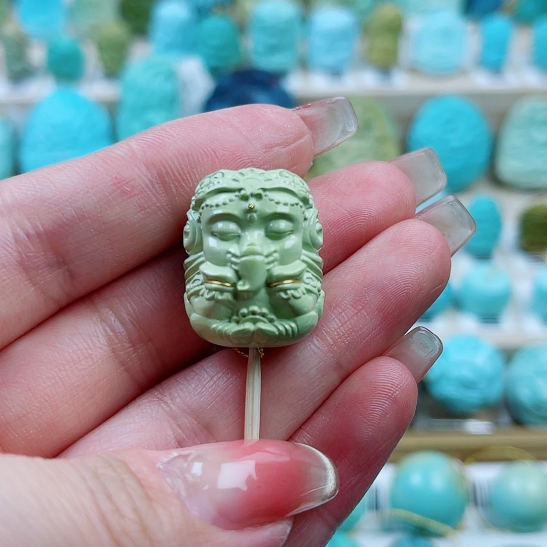 绿松石未镶嵌珠宝奇石