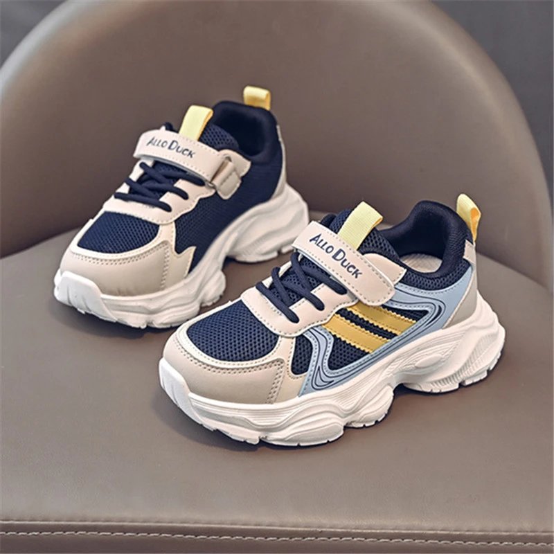 儿童春季新款中大童运动鞋软底防滑男童透气百搭女孩校园跑步鞋子