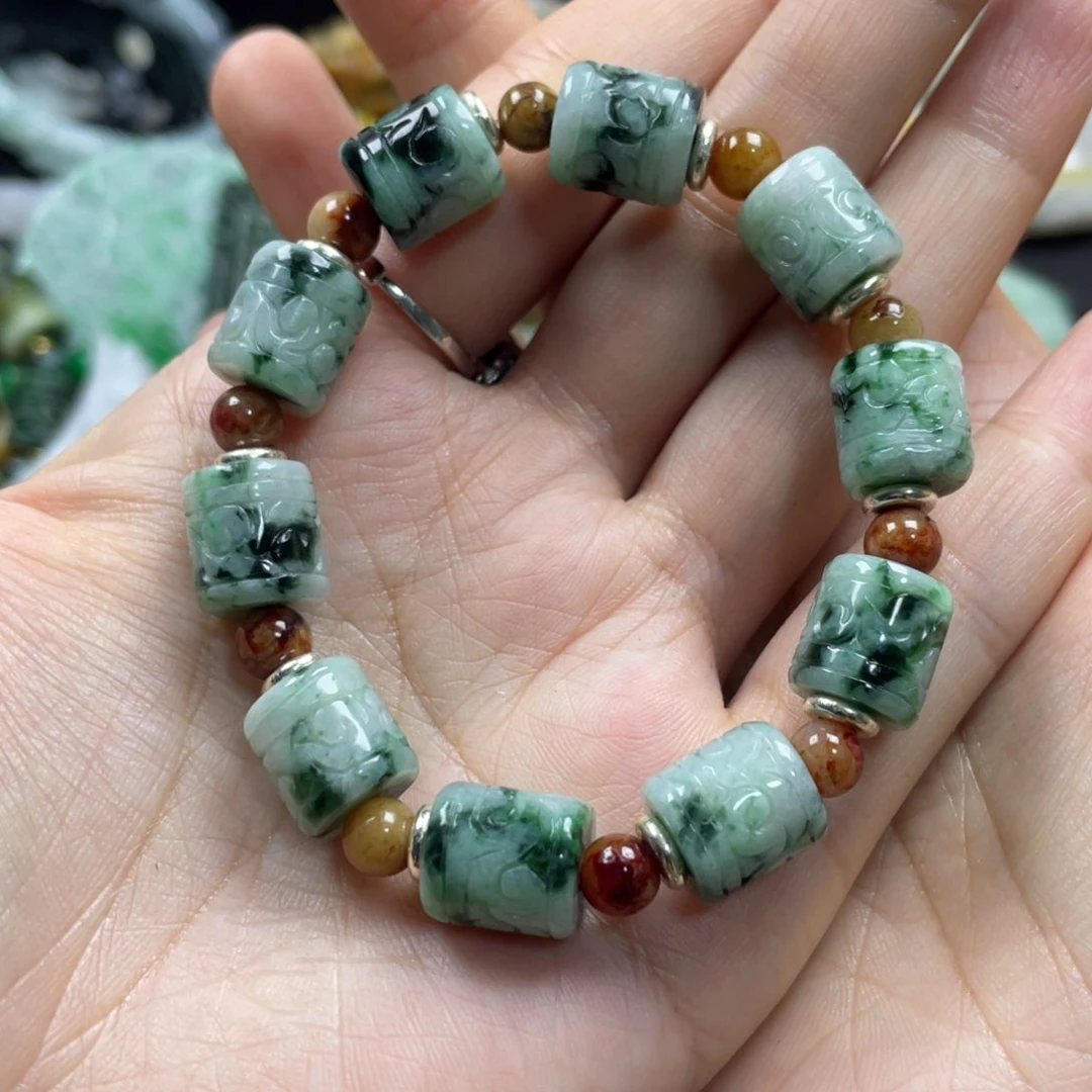 翡翠未镶嵌项圈今**你牌子