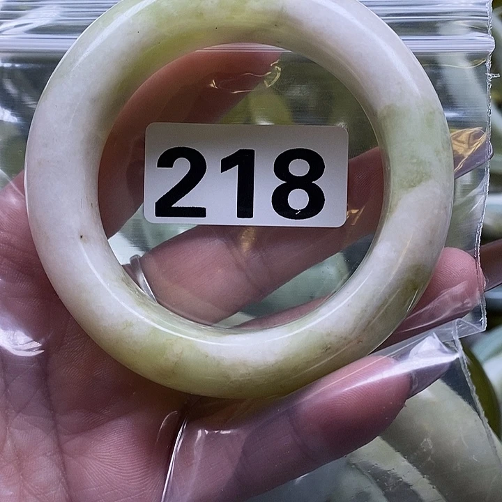 水****蛇纹石玉未镶嵌手镯