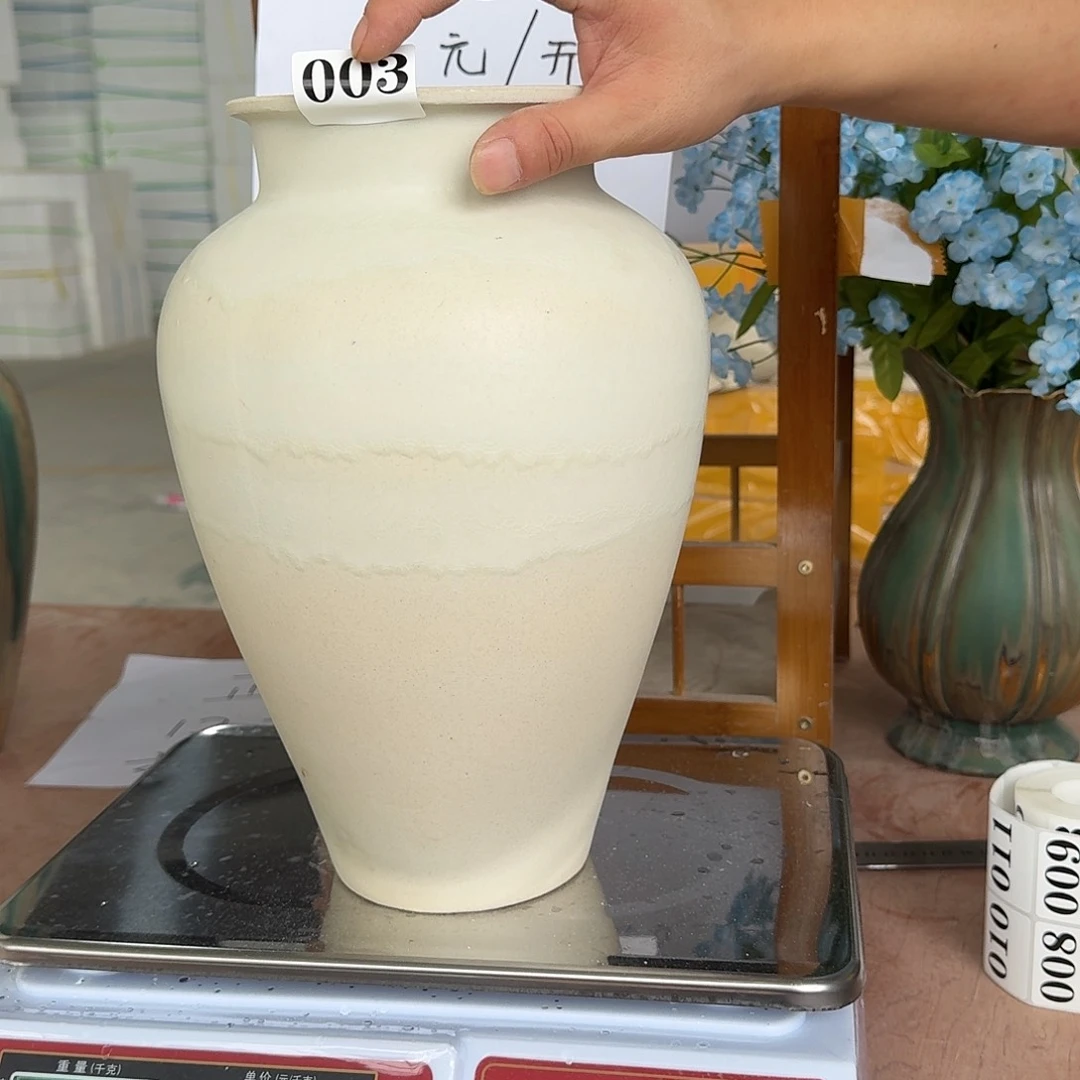 景德镇陶瓷花瓶微瑕