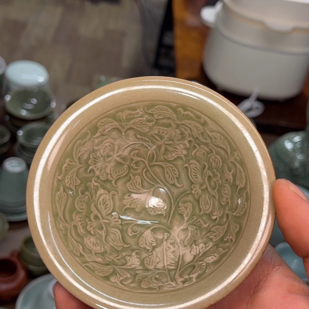 微瑕双交织斗笠一只