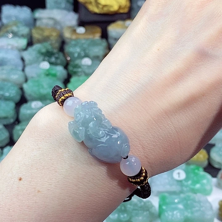 颈饰未镶嵌翡翠天然