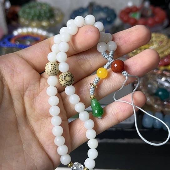 玛瑙/玉髓手链未镶嵌矿坑