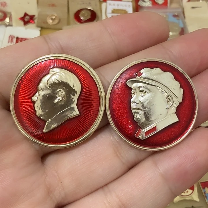 铝天**大毛爷爷像章